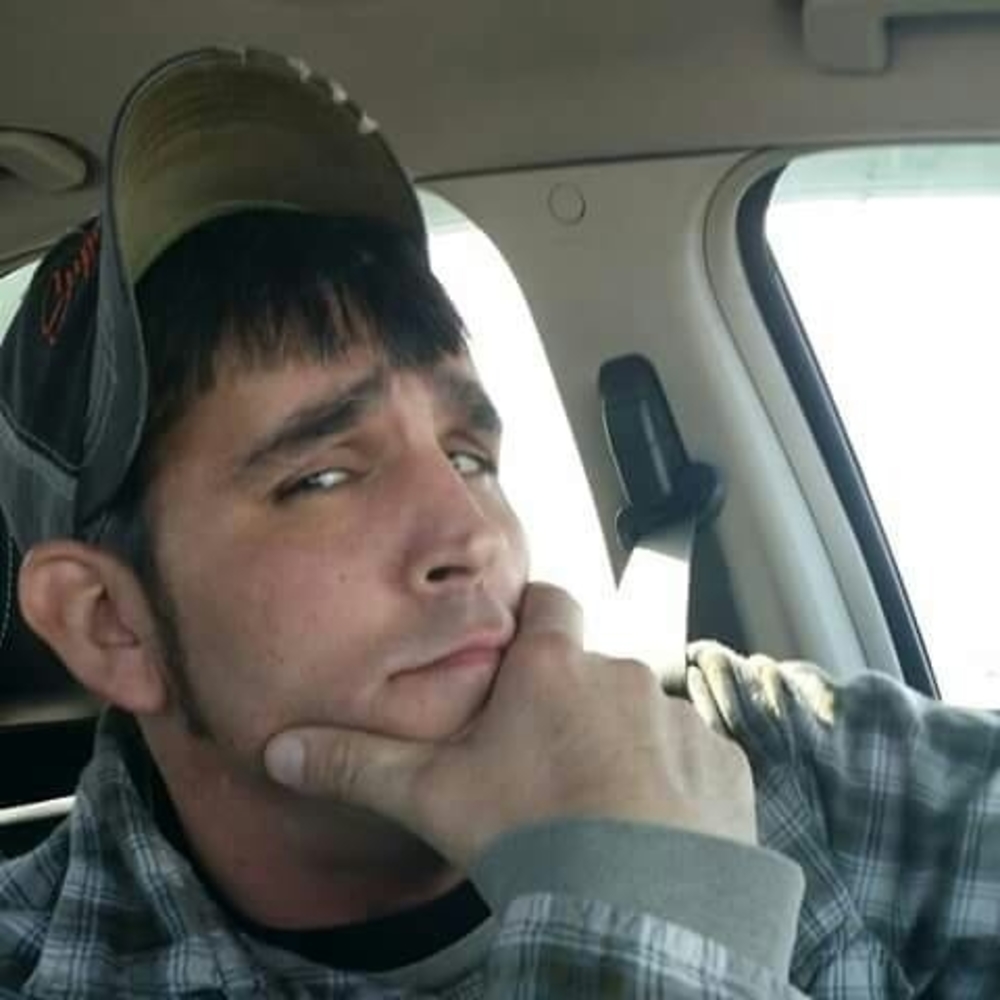 Meet your Posher, Dustin